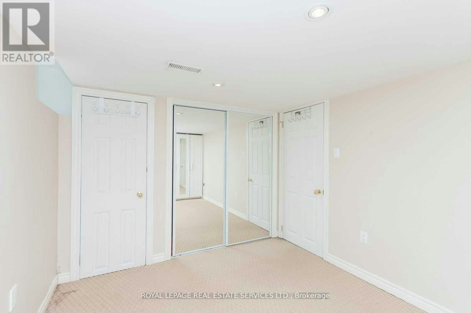 21 Belgravia Avenue, Toronto, ON, M6E 2M4 - 28