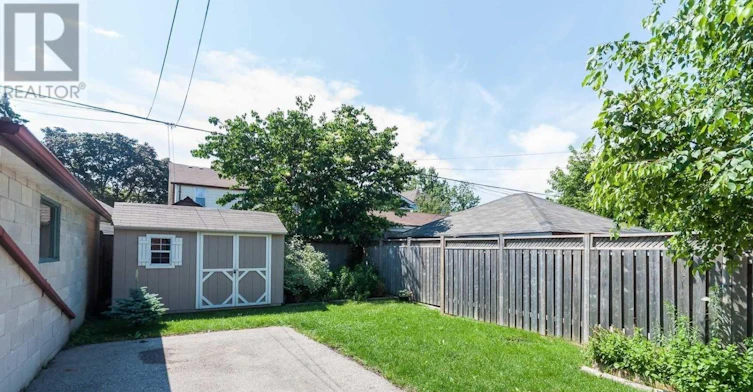21 Belgravia Avenue, Toronto, ON, M6E 2M4 - 37