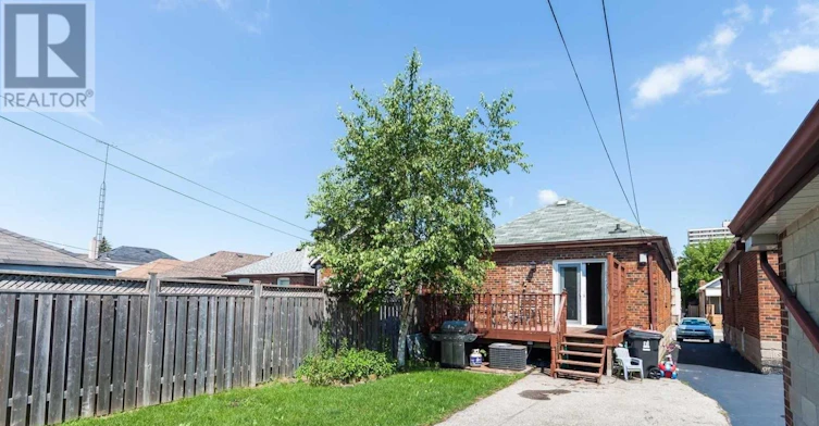 21 Belgravia Avenue, Toronto, ON, M6E 2M4 - 38