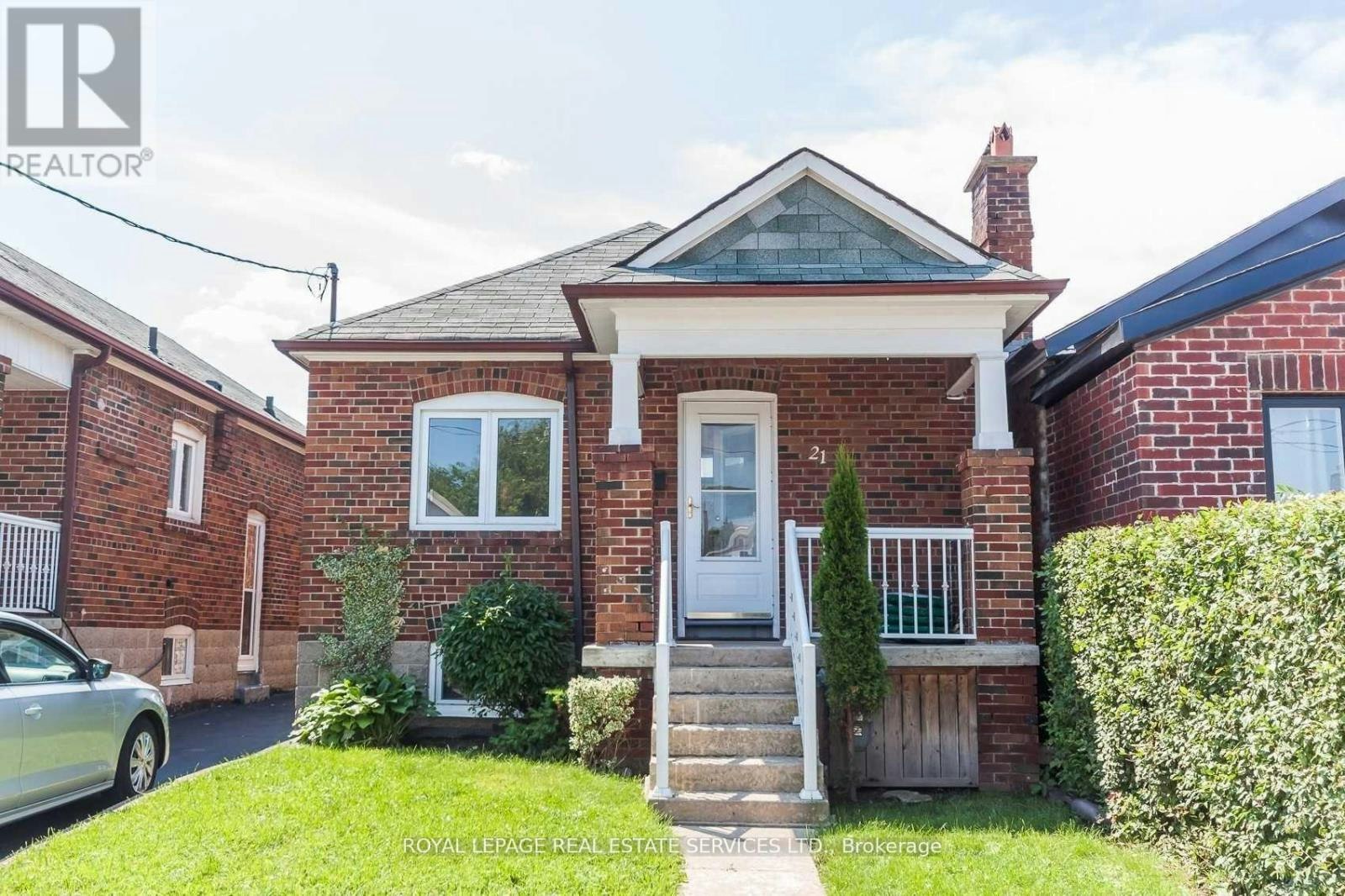21 Belgravia Avenue, Toronto, ON, M6E 2M4
