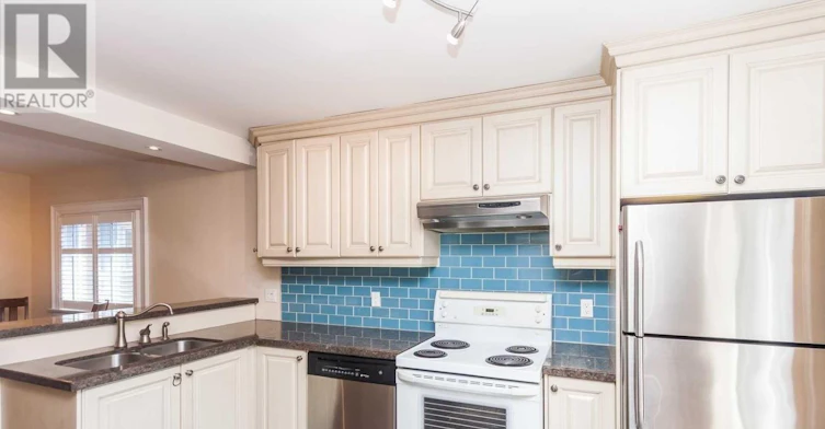 21 Belgravia Avenue, Toronto, ON, M6E 2M4 - 12
