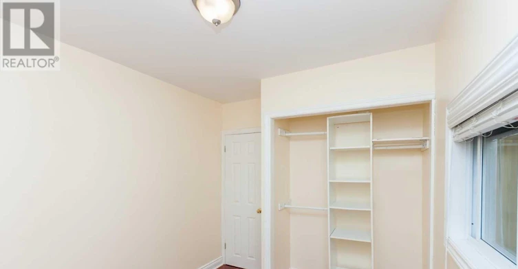 21 Belgravia Avenue, Toronto, ON, M6E 2M4 - 21