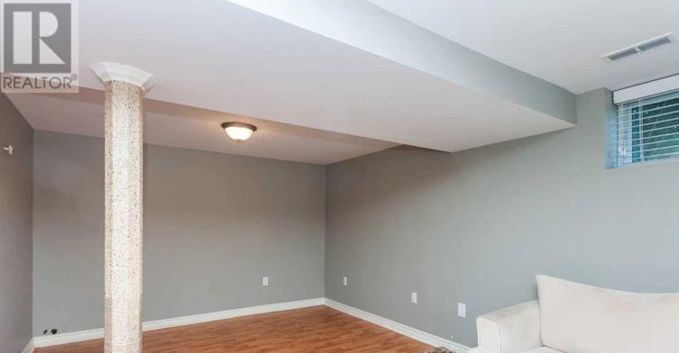 21 Belgravia Avenue, Toronto, ON, M6E 2M4 - 34