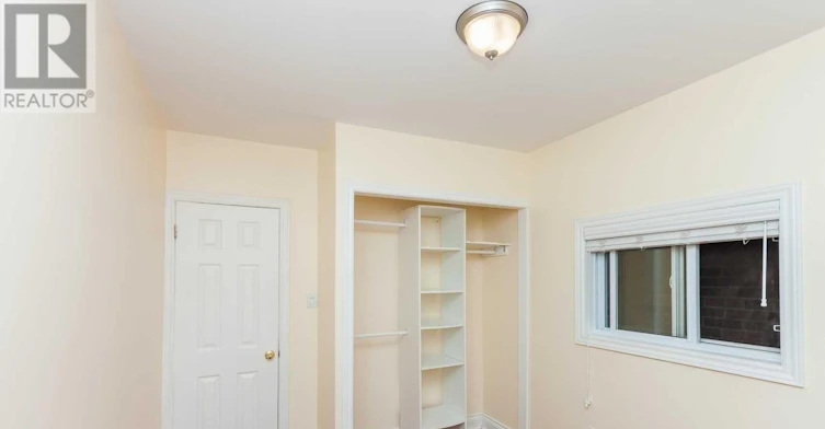 21 Belgravia Avenue, Toronto, ON, M6E 2M4 - 22