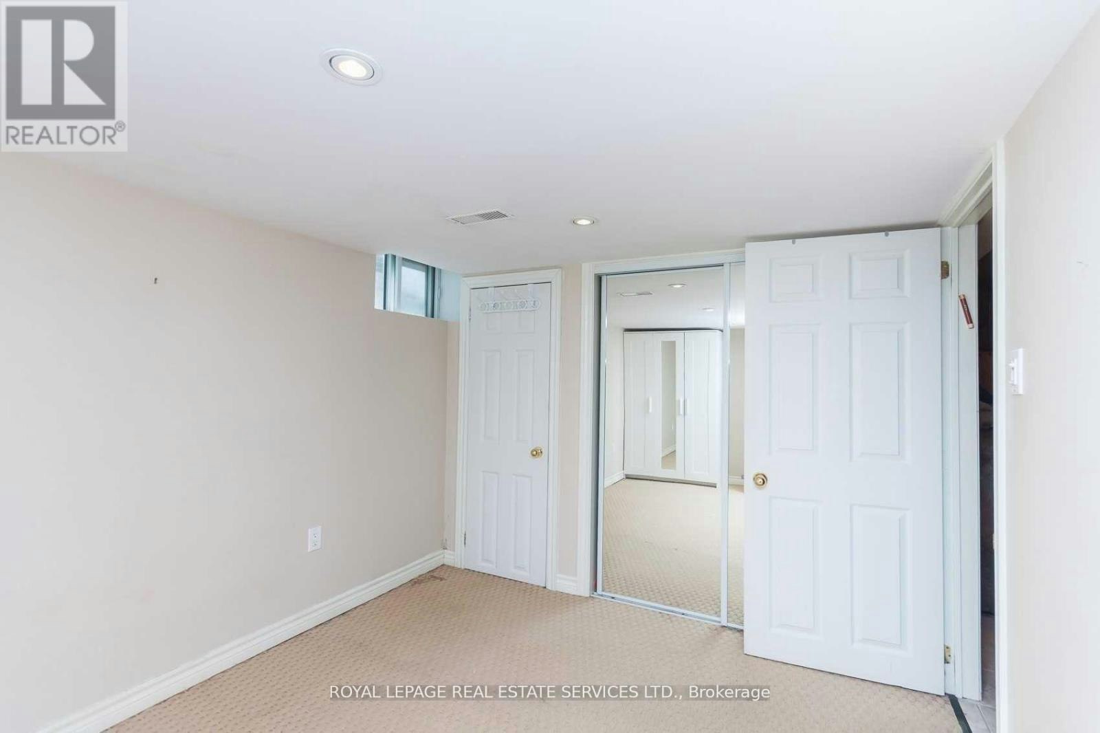 21 Belgravia Avenue, Toronto, ON, M6E 2M4 - 27