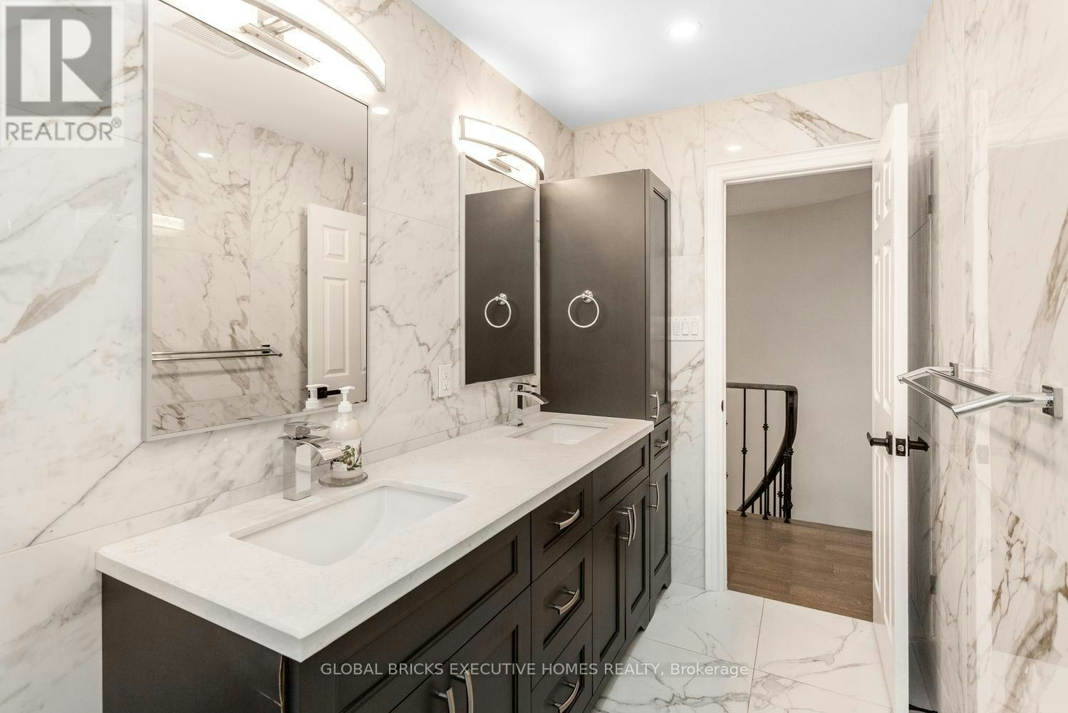 UPPER-5952 Grossbeak Drive, Mississauga, ON, L5N 6B3 - 47