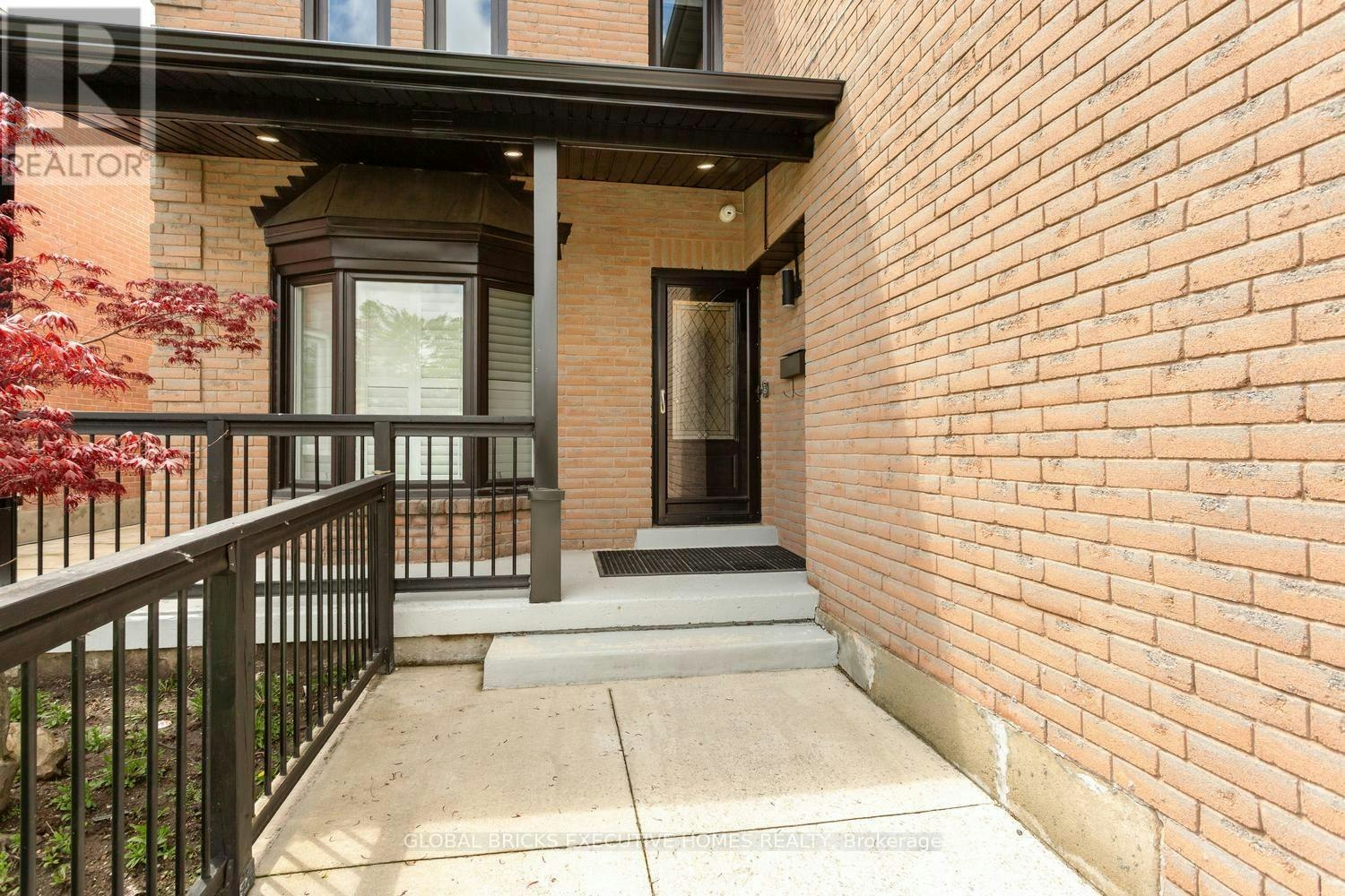 UPPER-5952 Grossbeak Drive, Mississauga, ON, L5N 6B3 - 3