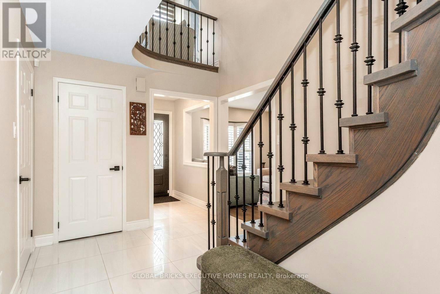 UPPER-5952 Grossbeak Drive, Mississauga, ON, L5N 6B3 - 5