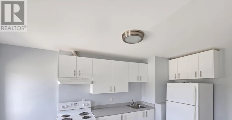 8-8 Ottawa Street N, Hamilton, ON, L8H 3Y7 - 4
