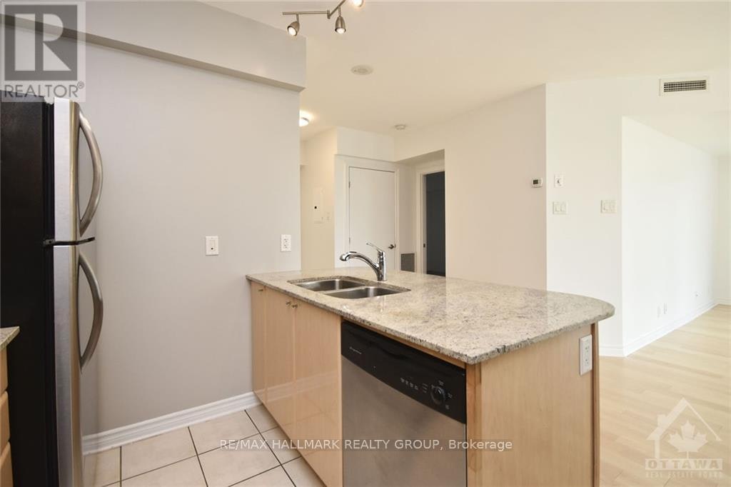 1101-445 Laurier Avenue W, Ottawa, ON, K1R 0A2 - 11