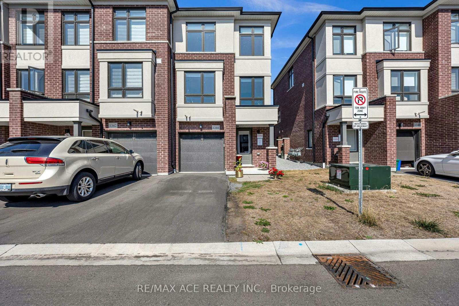 1344 Bradenton Path, Oshawa, ON, L1K 1A9