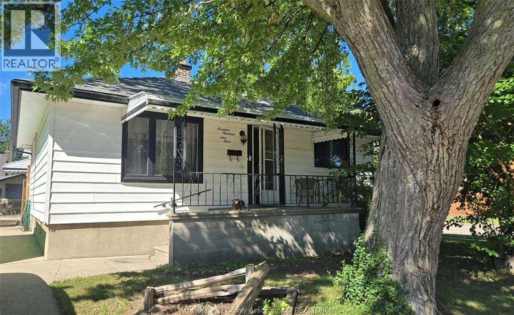 1903 Ellrose Avenue, Windsor, ON, N8W 4V1