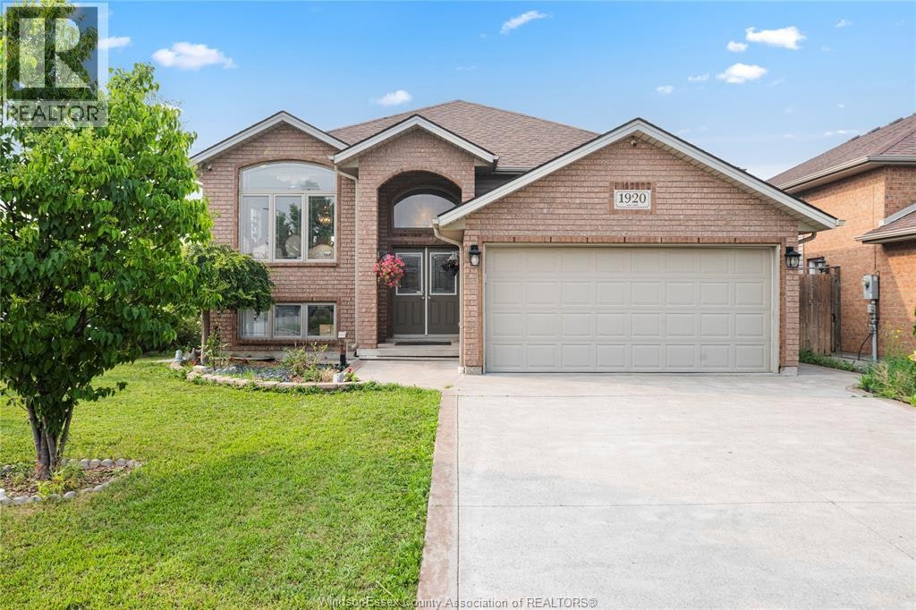 1920 Manitoba Street, Windsor, ON, N9B 3H8