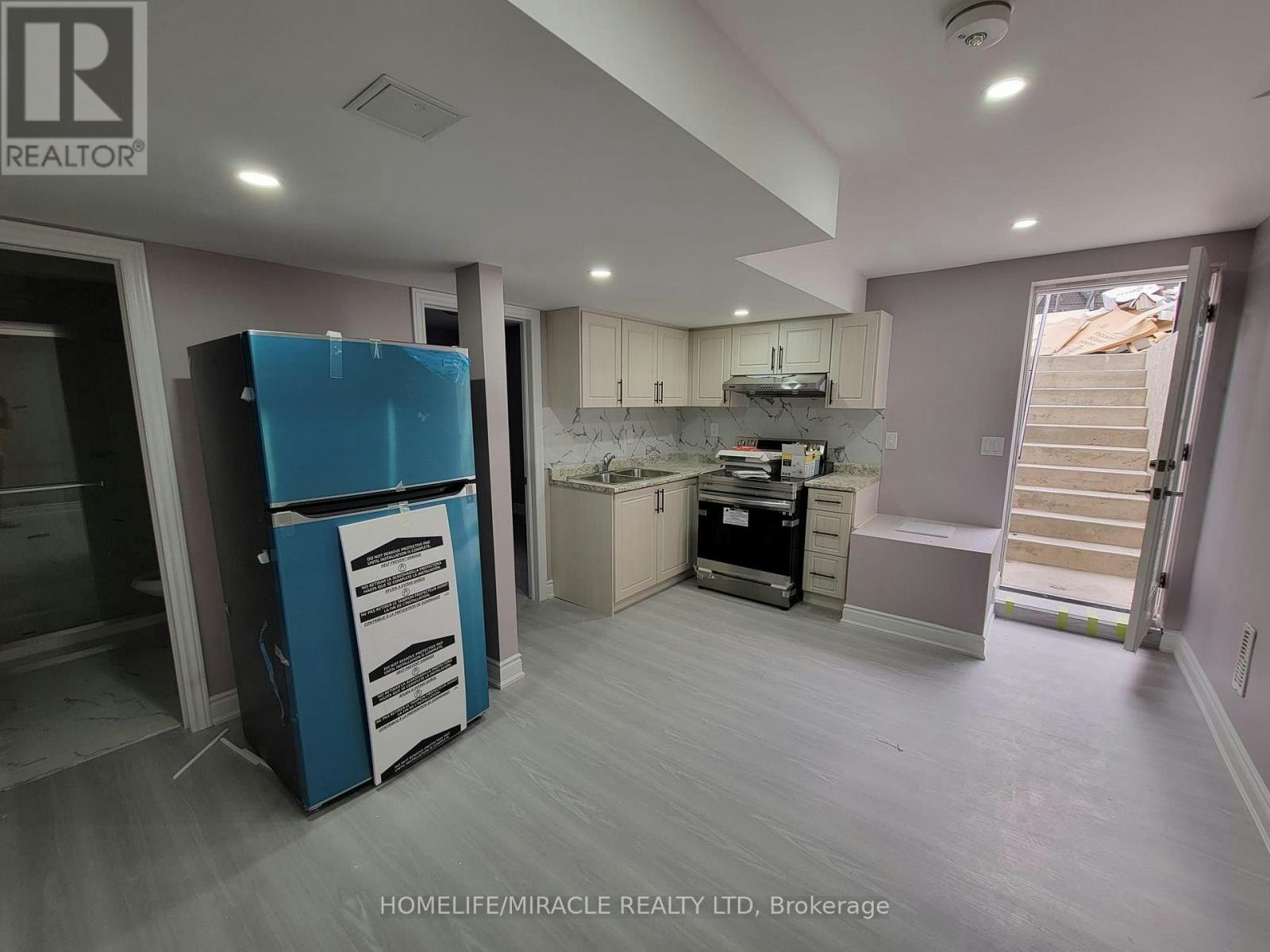 22 Tawnie Cres (Basement, Brampton, ON, L6X 0L7 - 2