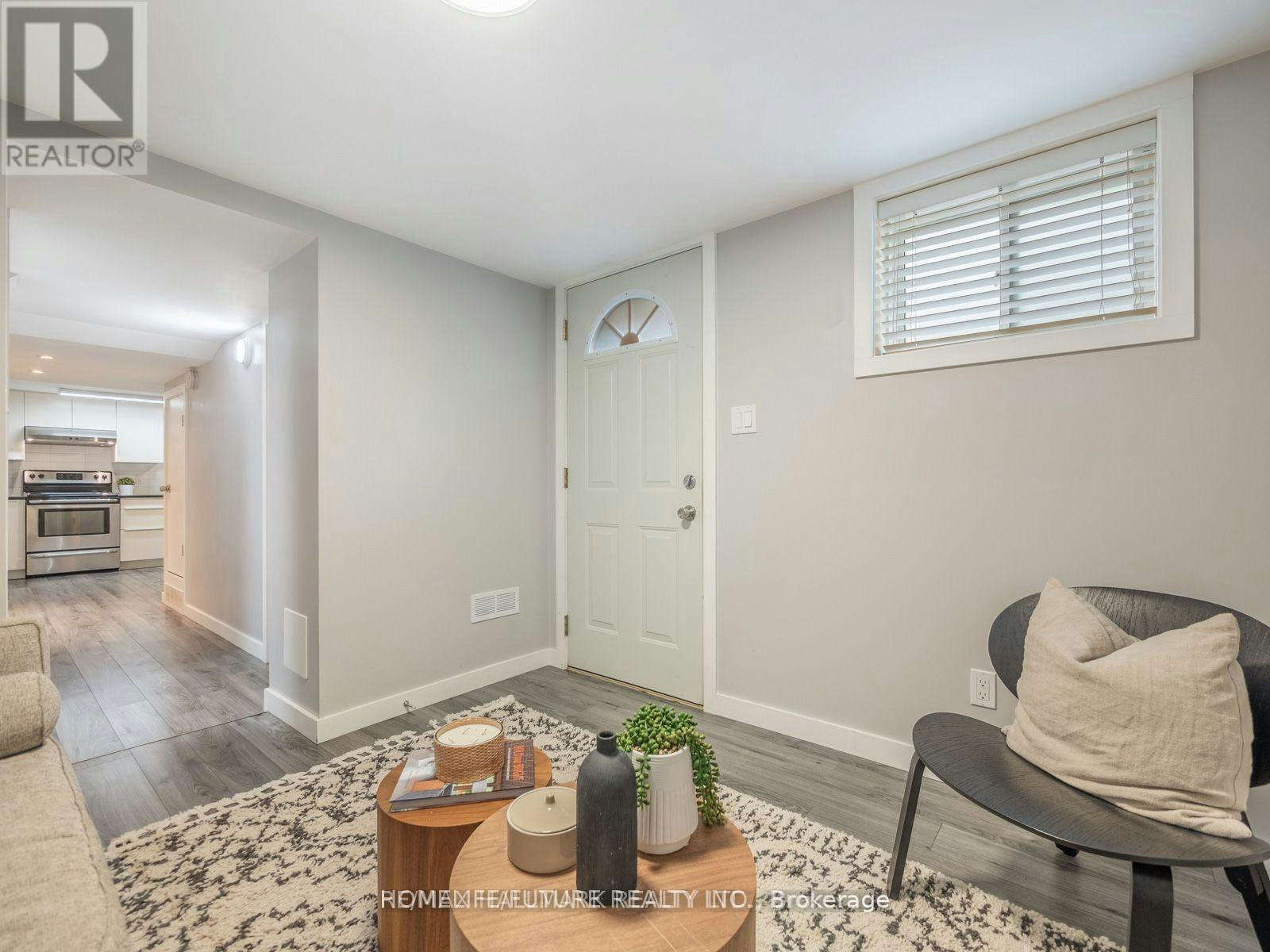 BSMT-30 Coe Hill Drive, Toronto, ON, M6S 3C8 - 4
