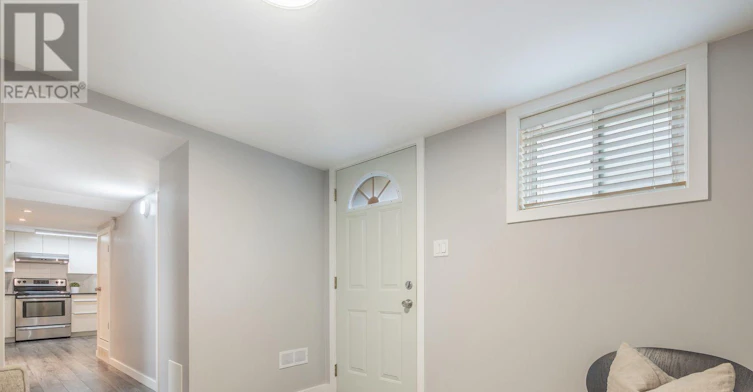 BSMT-30 Coe Hill Drive, Toronto, ON, M6S 3C8 - 4