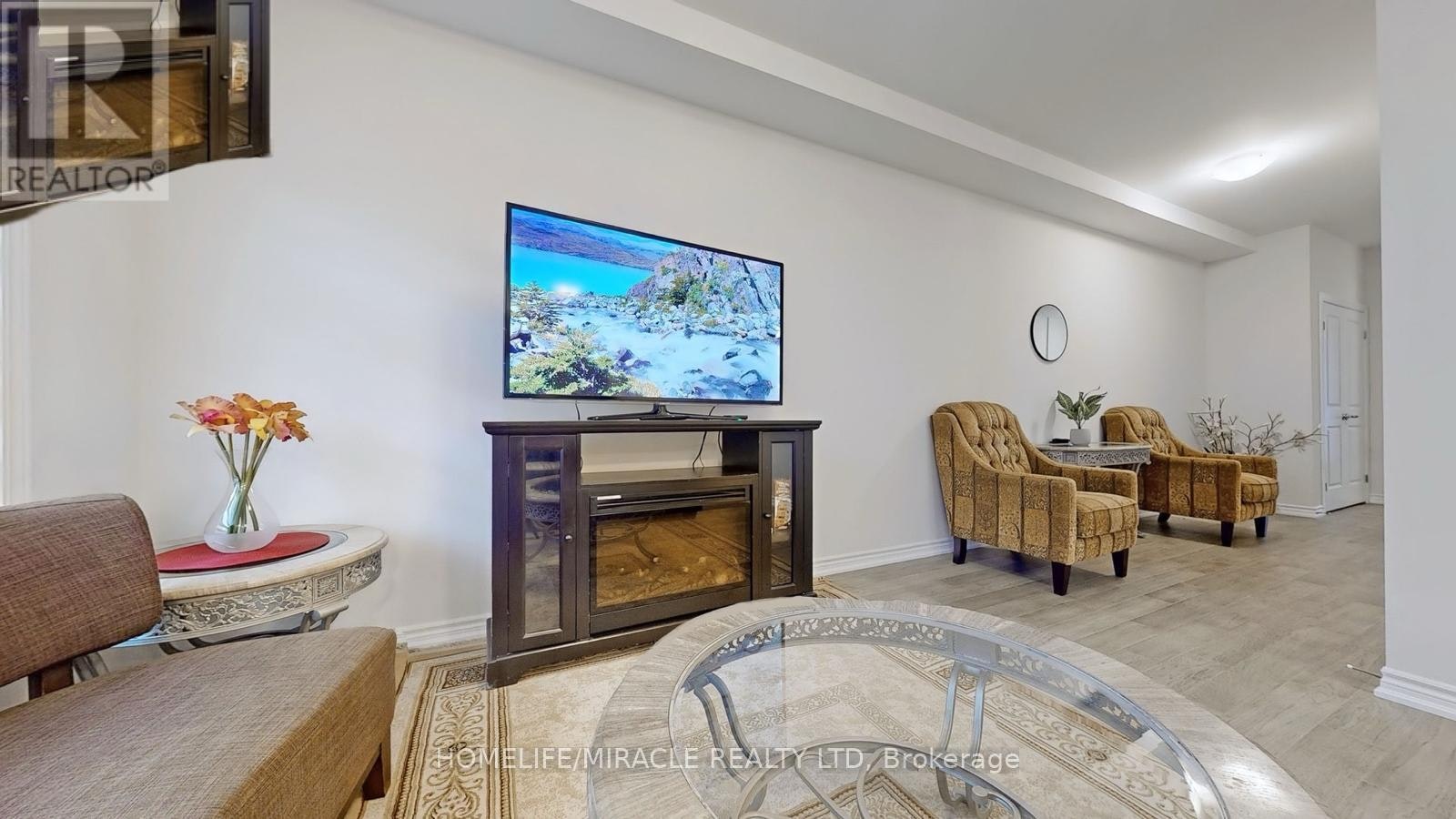 26-5672 Dorchester Road, Niagara Falls, ON, L2G 4Y8 - 2