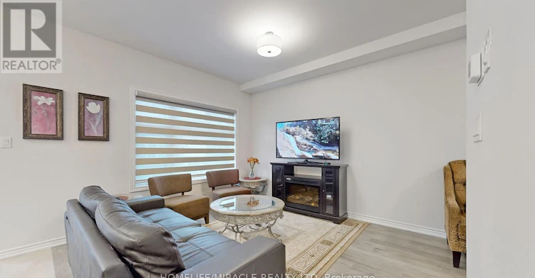 26-5672 Dorchester Road, Niagara Falls, ON, L2G 4Y8