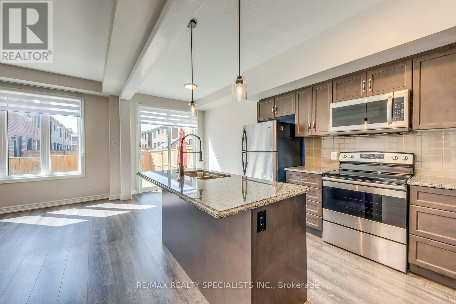 35 Pelican Lane, Hamilton, ON, L8K 0A4 - 18