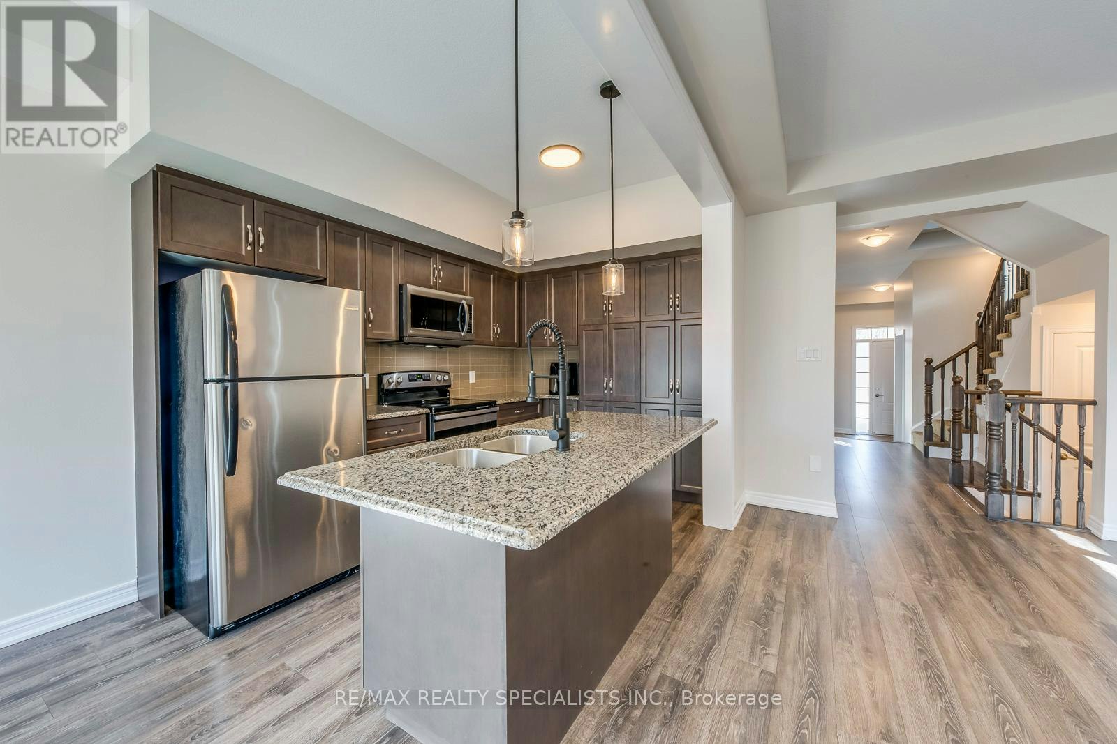 35 Pelican Lane, Hamilton, ON, L8K 0A4 - 15