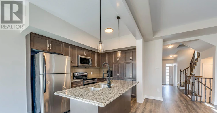 35 Pelican Lane, Hamilton, ON, L8K 0A4 - 15