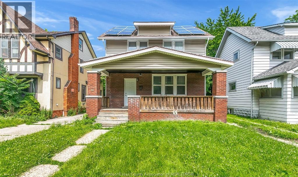 346 Randolph, Windsor, ON, N9B 2T6
