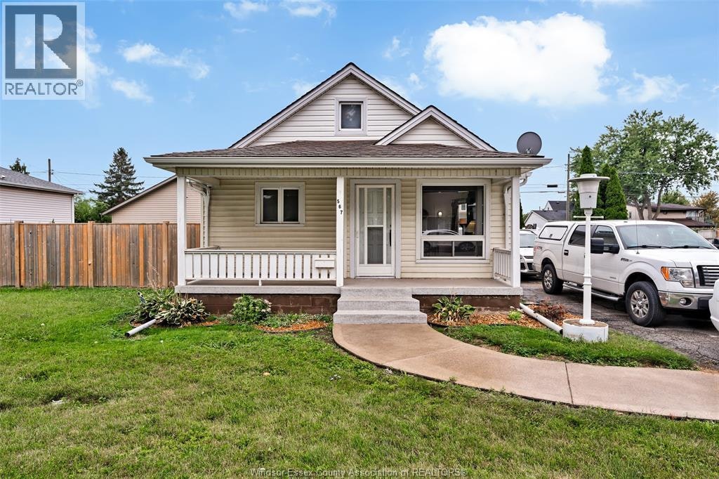 567 Edinborough, Windsor, ON, N8X 3C5