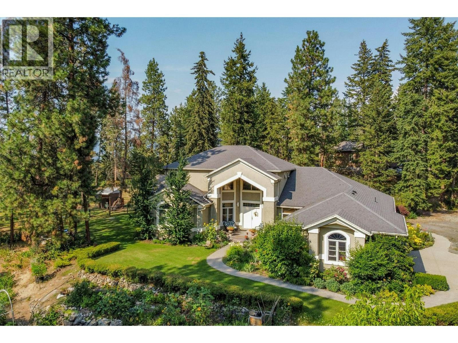 3605 Luxmoore Road, Kelowna, BC, V1W 4C7