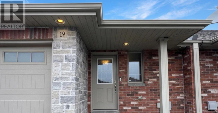 19 Mcintosh Crescent, Quinte West, ON, K8V 0G1 - 2