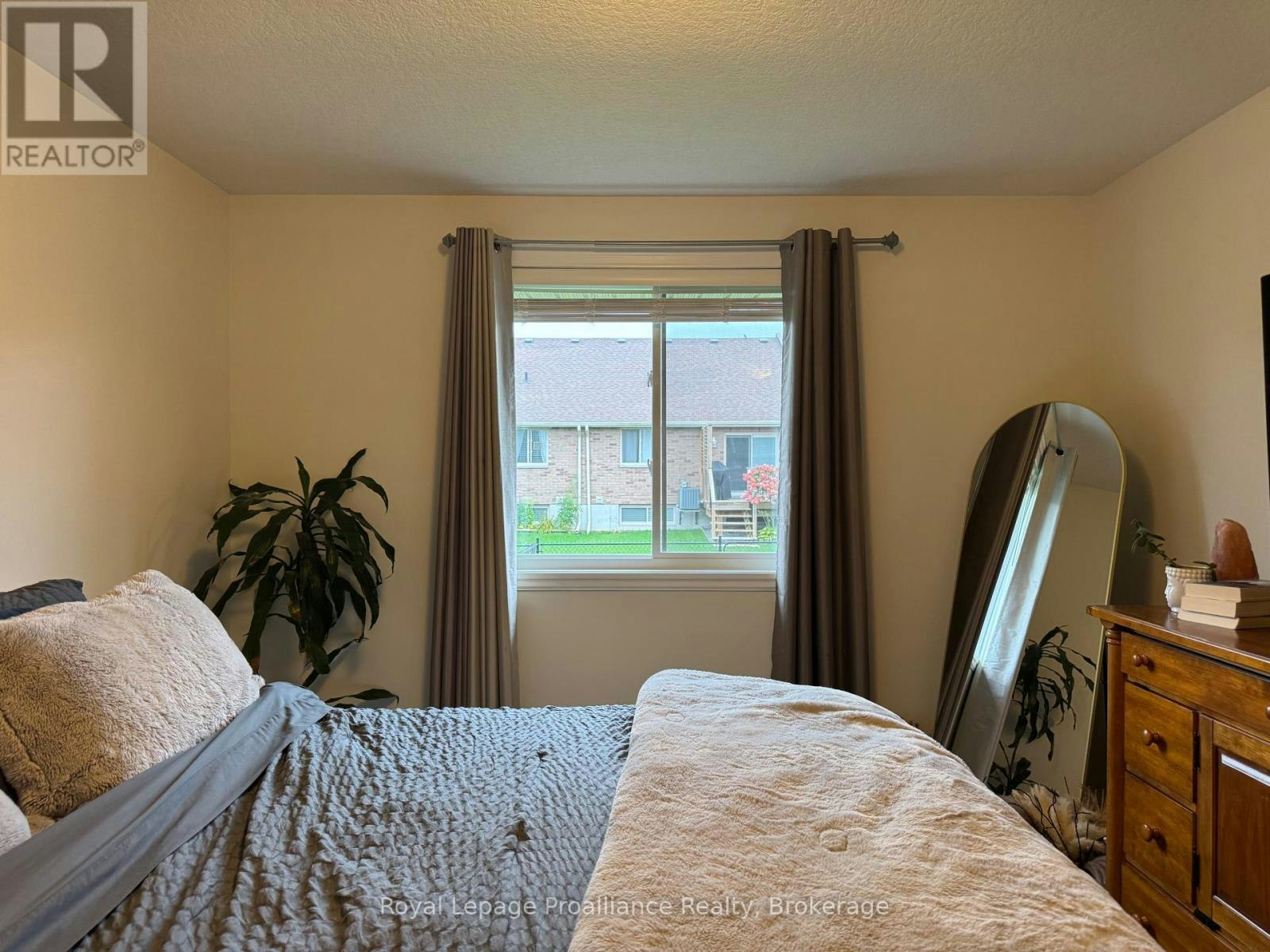 19 Mcintosh Crescent, Quinte West, ON, K8V 0G1 - 24