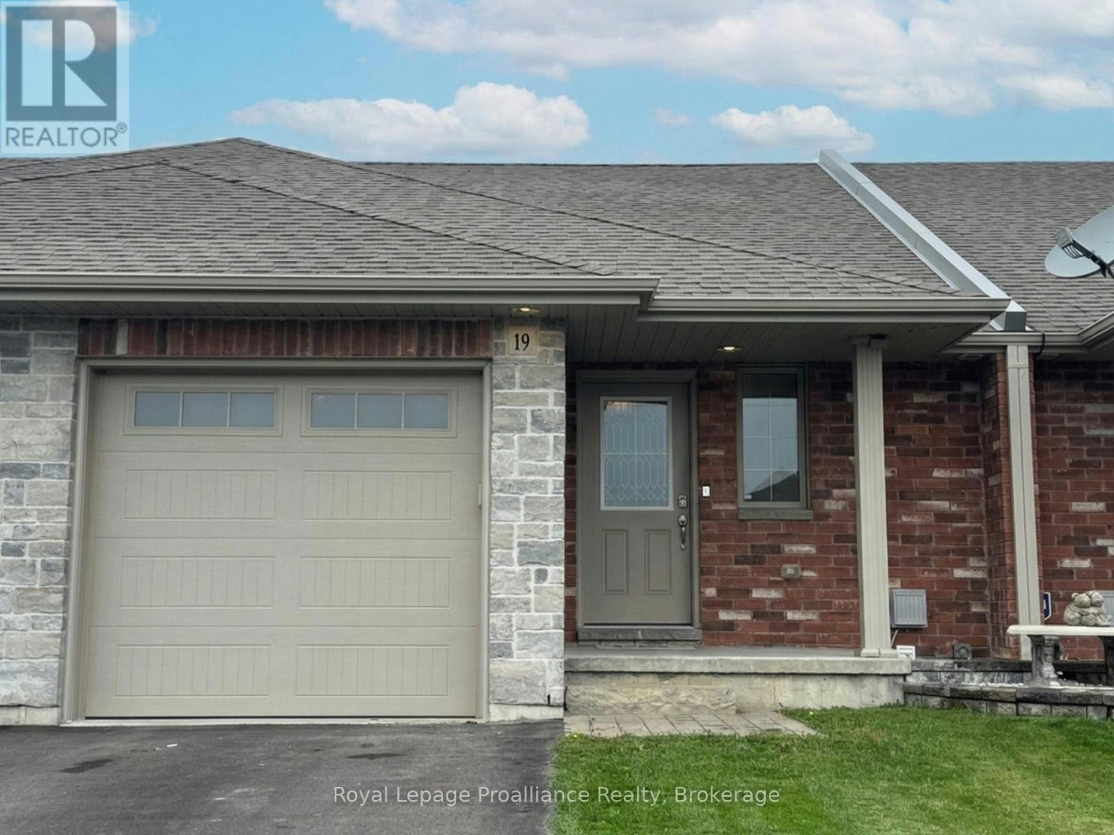 19 Mcintosh Crescent, Quinte West, ON, K8V 0G1 - 35