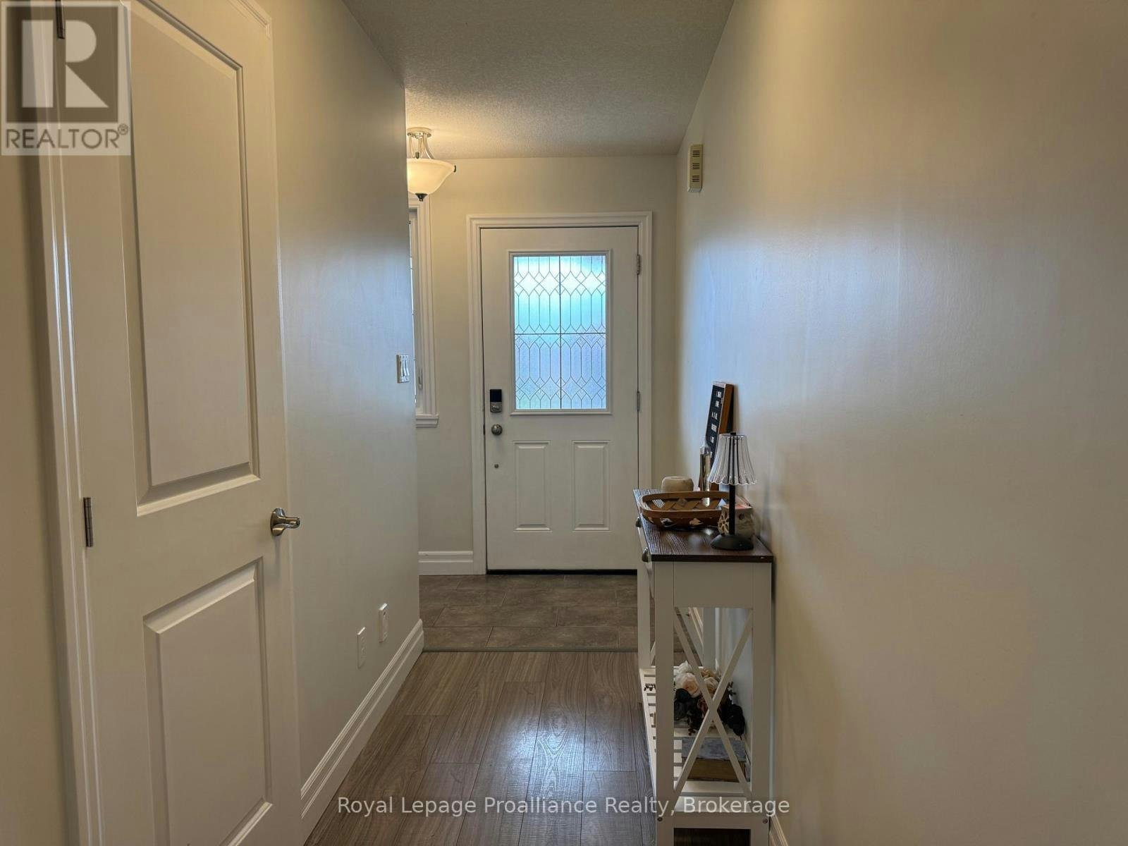 19 Mcintosh Crescent, Quinte West, ON, K8V 0G1 - 5