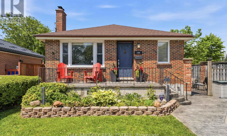 169 Ellsworth Crescent
