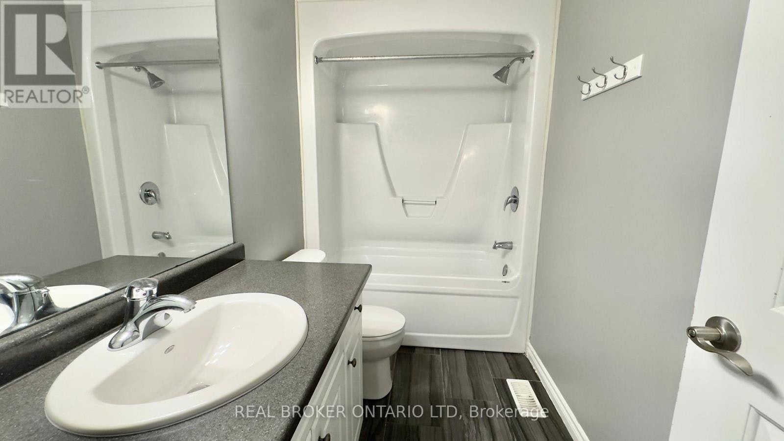 1-3400 Castle Rock Place, London, ON, N6L 0E4 - 8