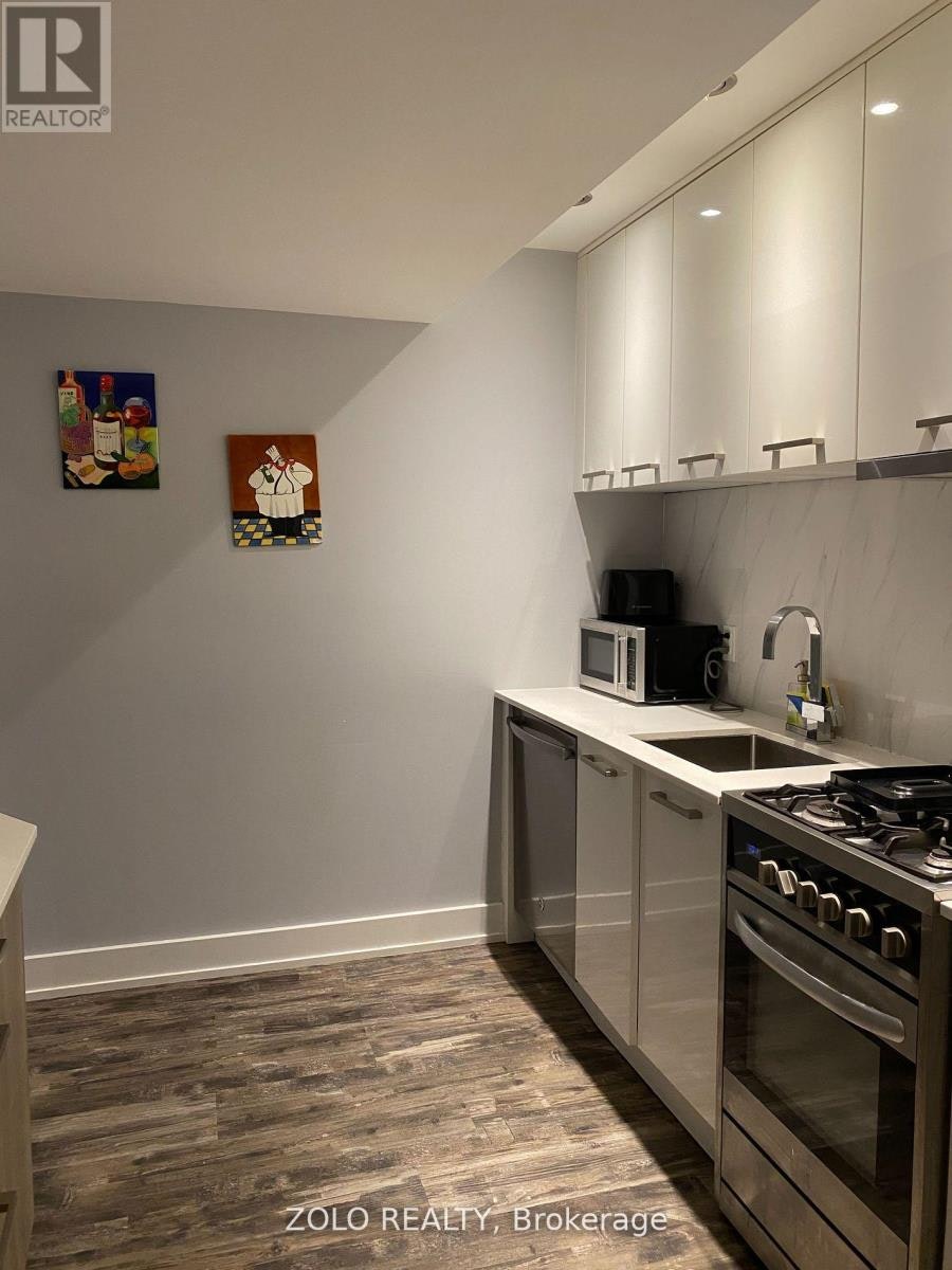 144 Northcliffe Boulevard, Toronto, ON, M6E 3K6 - 3