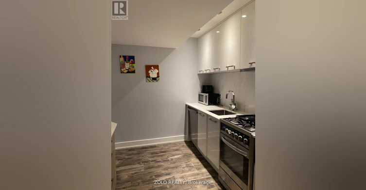 144 Northcliffe Boulevard, Toronto, ON, M6E 3K6 - 3