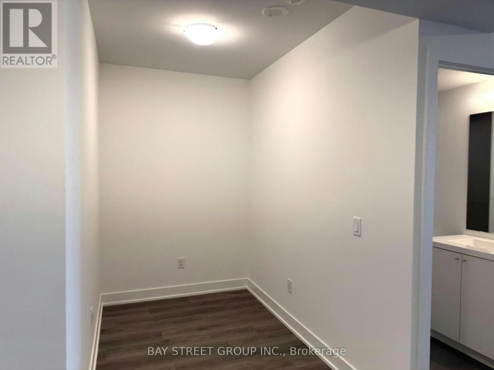 1010-2545 Simcoe Street N, Oshawa, ON, L1L 0W3 - 9