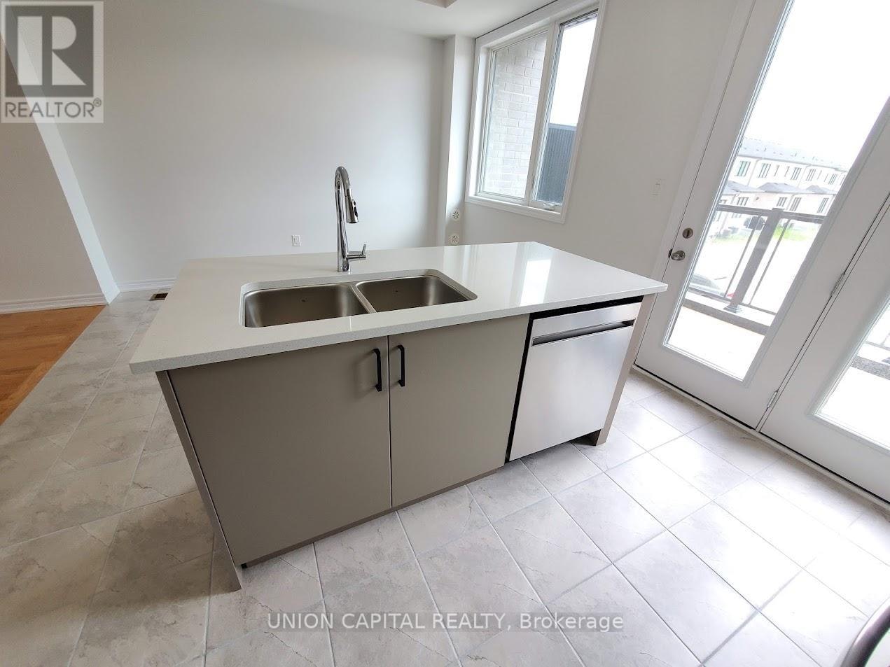 83 Sorbara Way, Whitby, ON, L1M 2L1 - 39