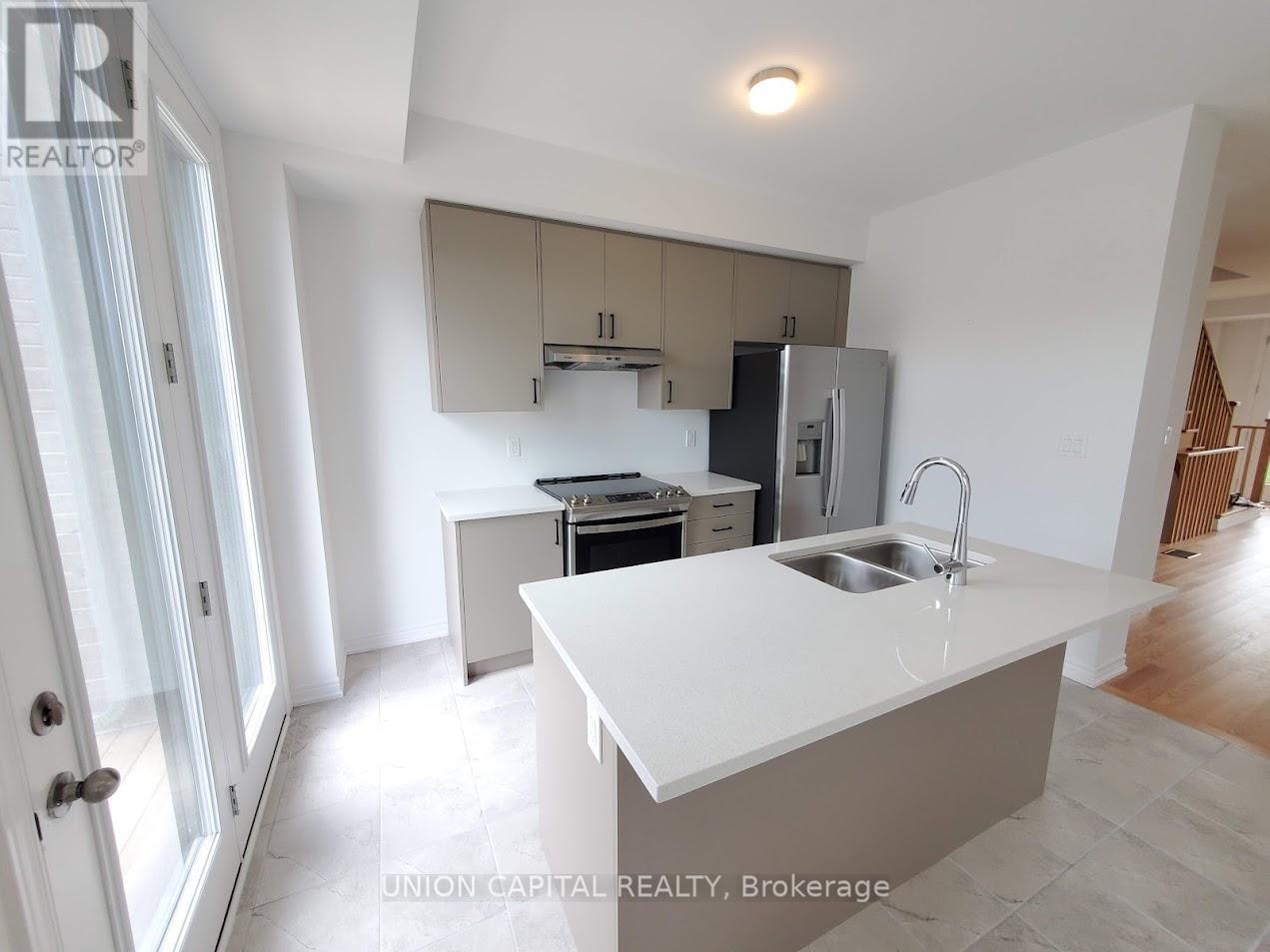 83 Sorbara Way, Whitby, ON, L1M 2L1 - 36