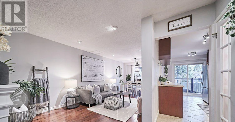 98 Greenfield Crescent, Whitby, ON, L1N 7G3 - 2