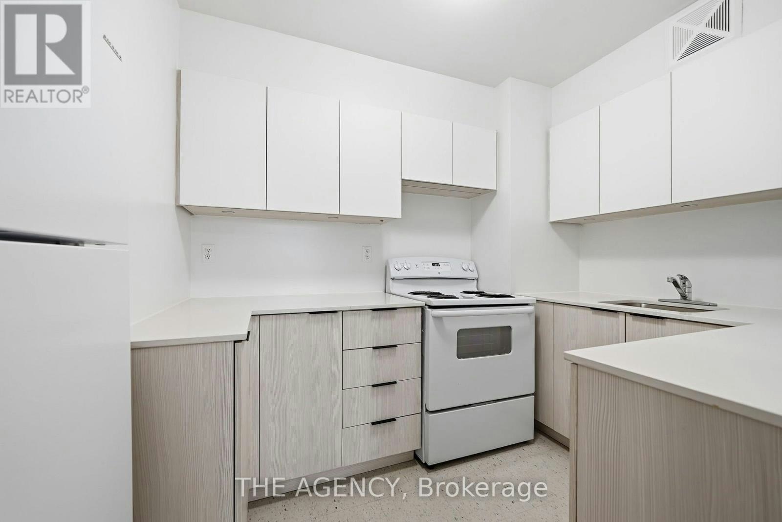 1910A-2350 Dundas Street W, Toronto, ON, M6P 4B1 - 5