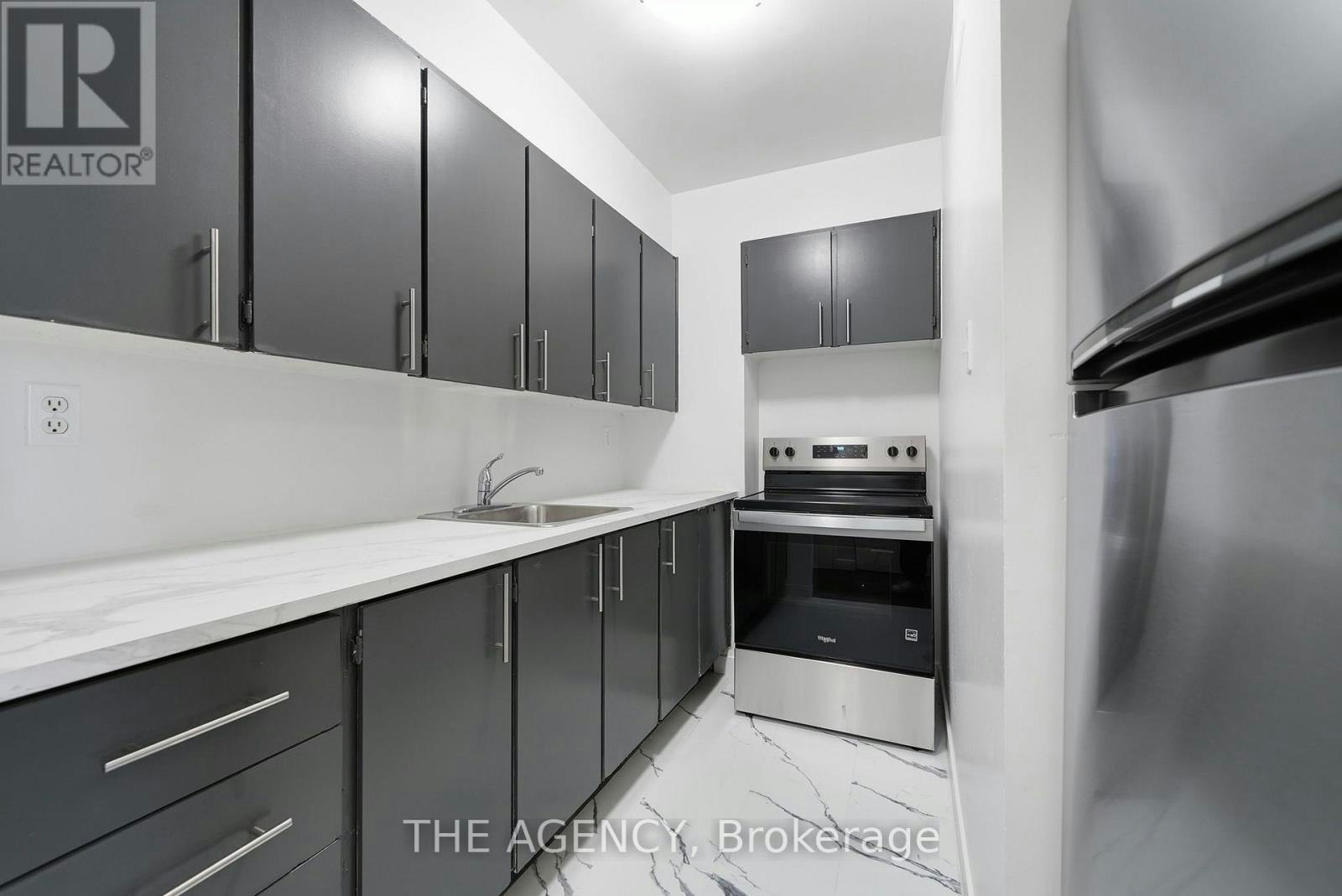 2004A-2350 Dundas Street W, Toronto, ON, M6P 4B1 - 4