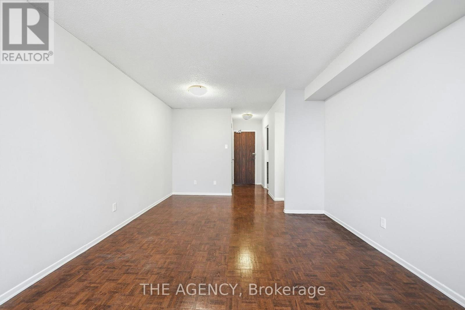 2204A-2350 Dundas Street W, Toronto, ON, M6P 4B1