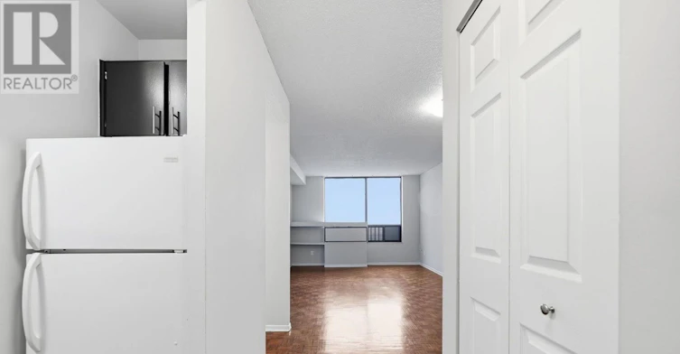 2204A-2350 Dundas Street W, Toronto, ON, M6P 4B1 - 5