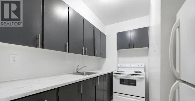 2204A-2350 Dundas Street W, Toronto, ON, M6P 4B1 - 13