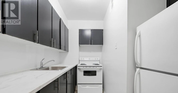 2204A-2350 Dundas Street W, Toronto, ON, M6P 4B1 - 4