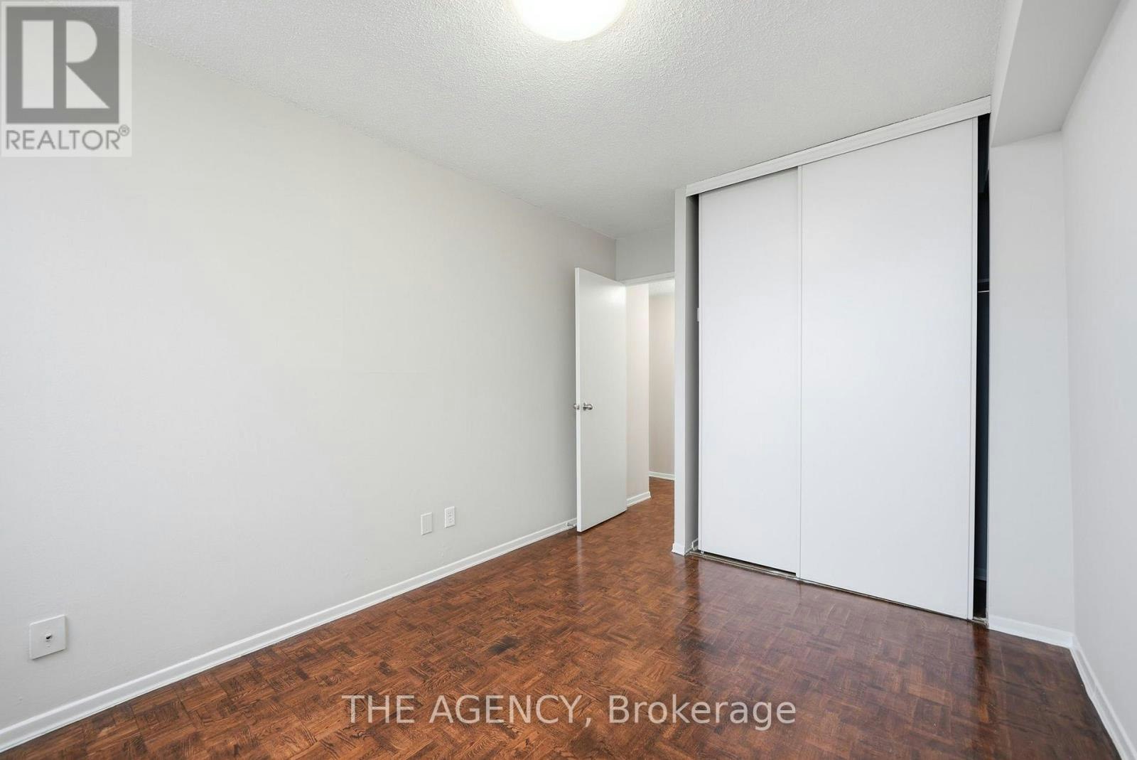 2204A-2350 Dundas Street W, Toronto, ON, M6P 4B1 - 6
