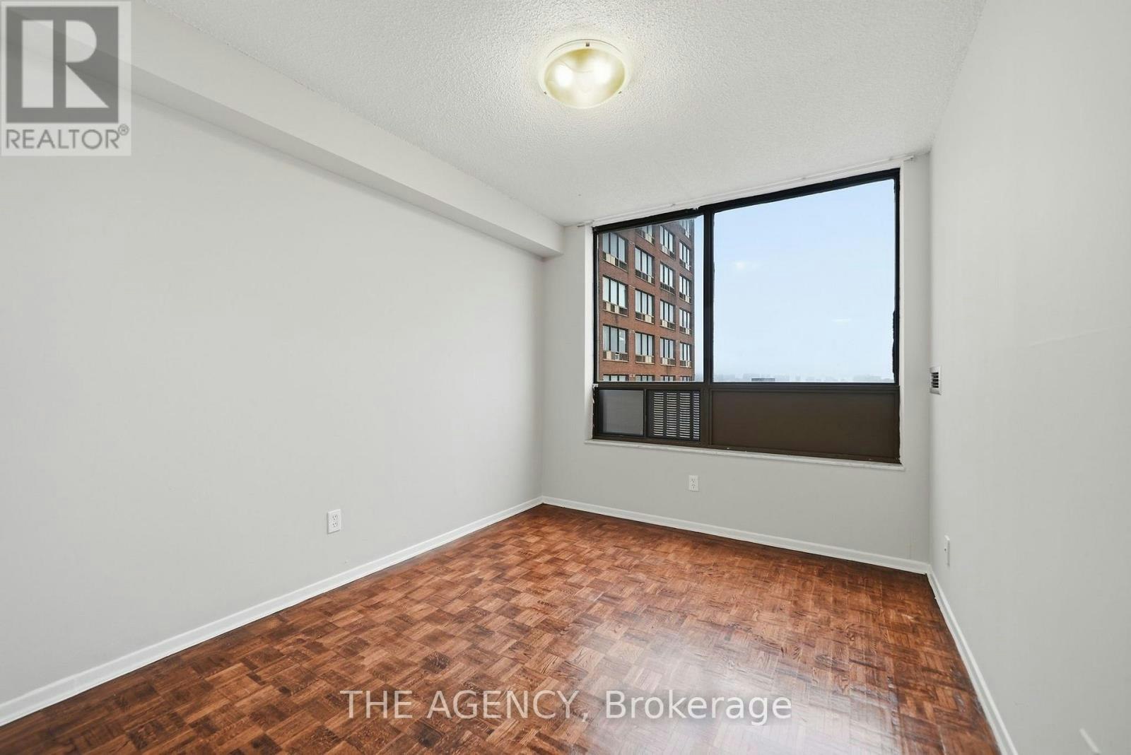 2204A-2350 Dundas Street W, Toronto, ON, M6P 4B1 - 9