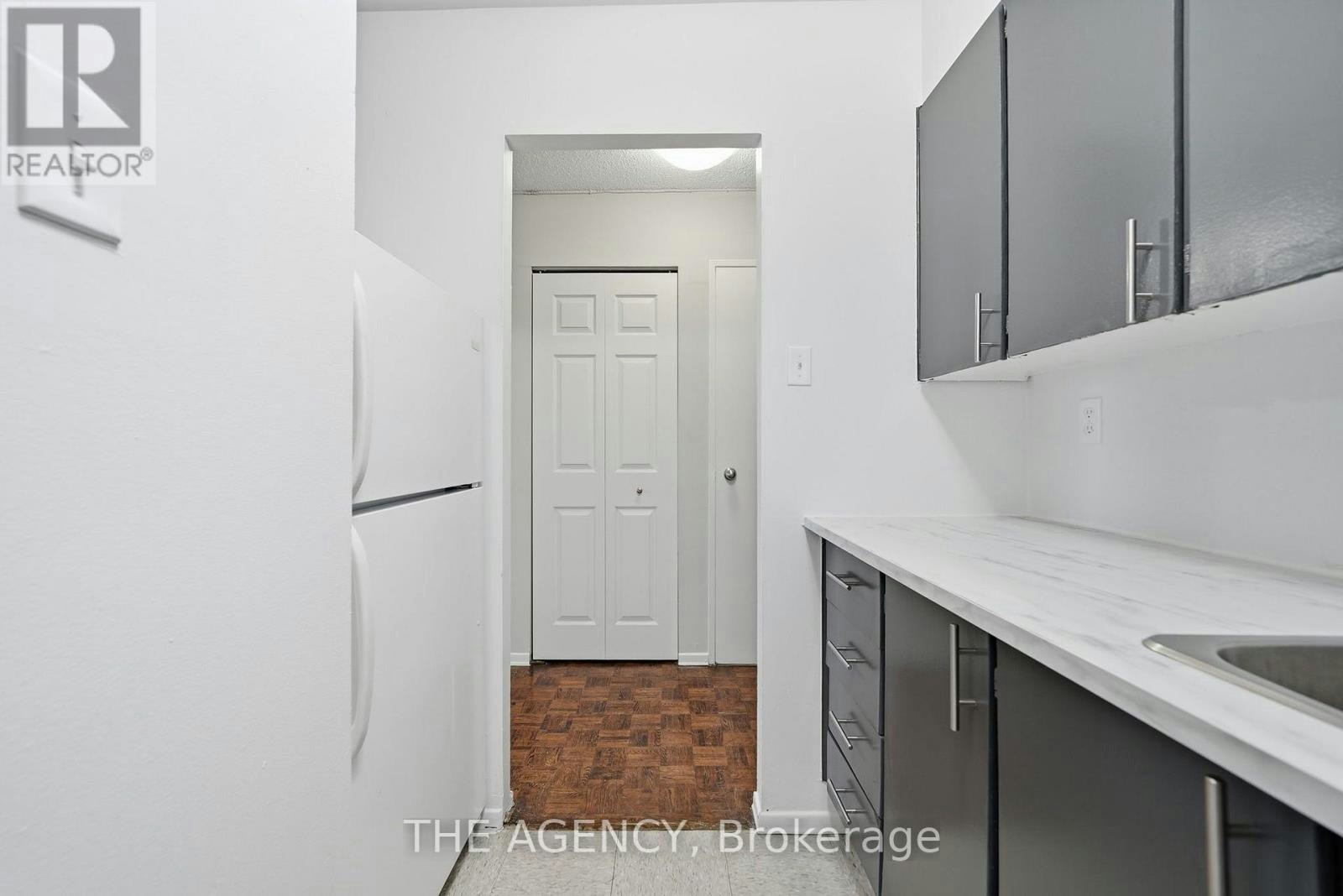 2204A-2350 Dundas Street W, Toronto, ON, M6P 4B1 - 3