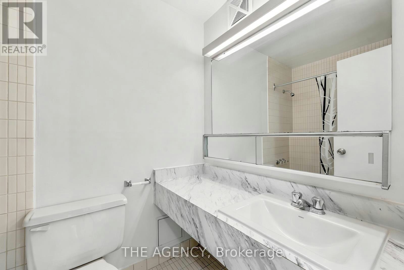 2511A-2350 Dundas Street W, Toronto, ON, M6P 4B1 - 16